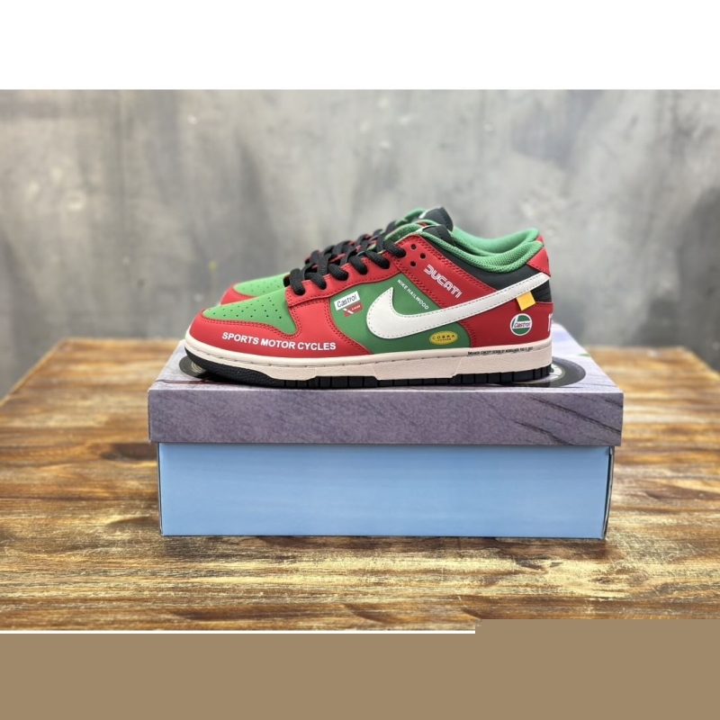 Nike Sneakers